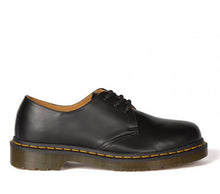 Laden Sie das Bild in den Galerie-Viewer, DR MARTENS | 1461 DMC 3-EYE SHOE | BLACK SMOOTH